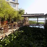 Insula Hotel