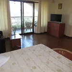 Insula Hotel