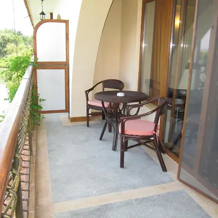 Insula Hotel 4*