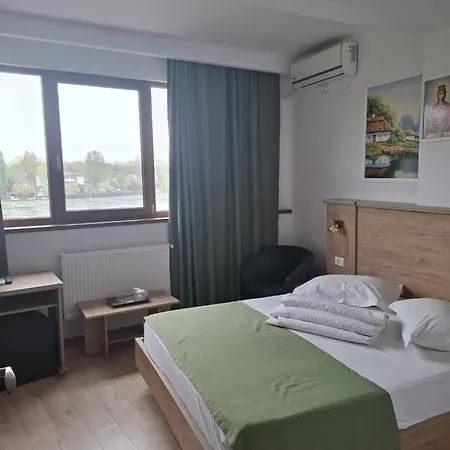 Insula Hotel 4*