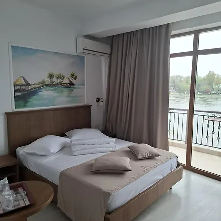 Insula Hotel