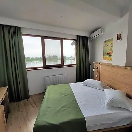 Insula Hotel 4*